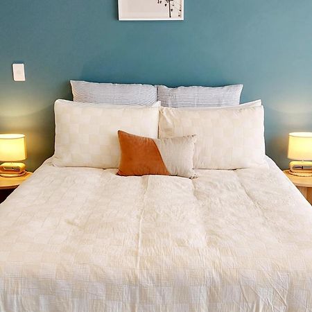 Wanaka Mountain Views Guest Room --No Kitchen-- Exterior foto
